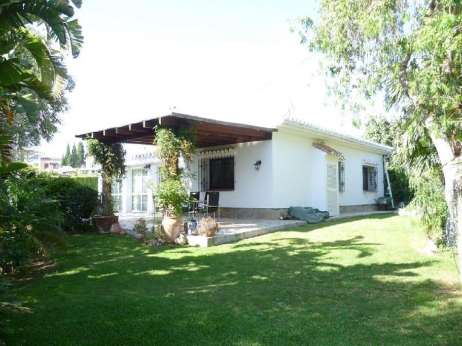 11647 - Private Cosy In Area Villaer